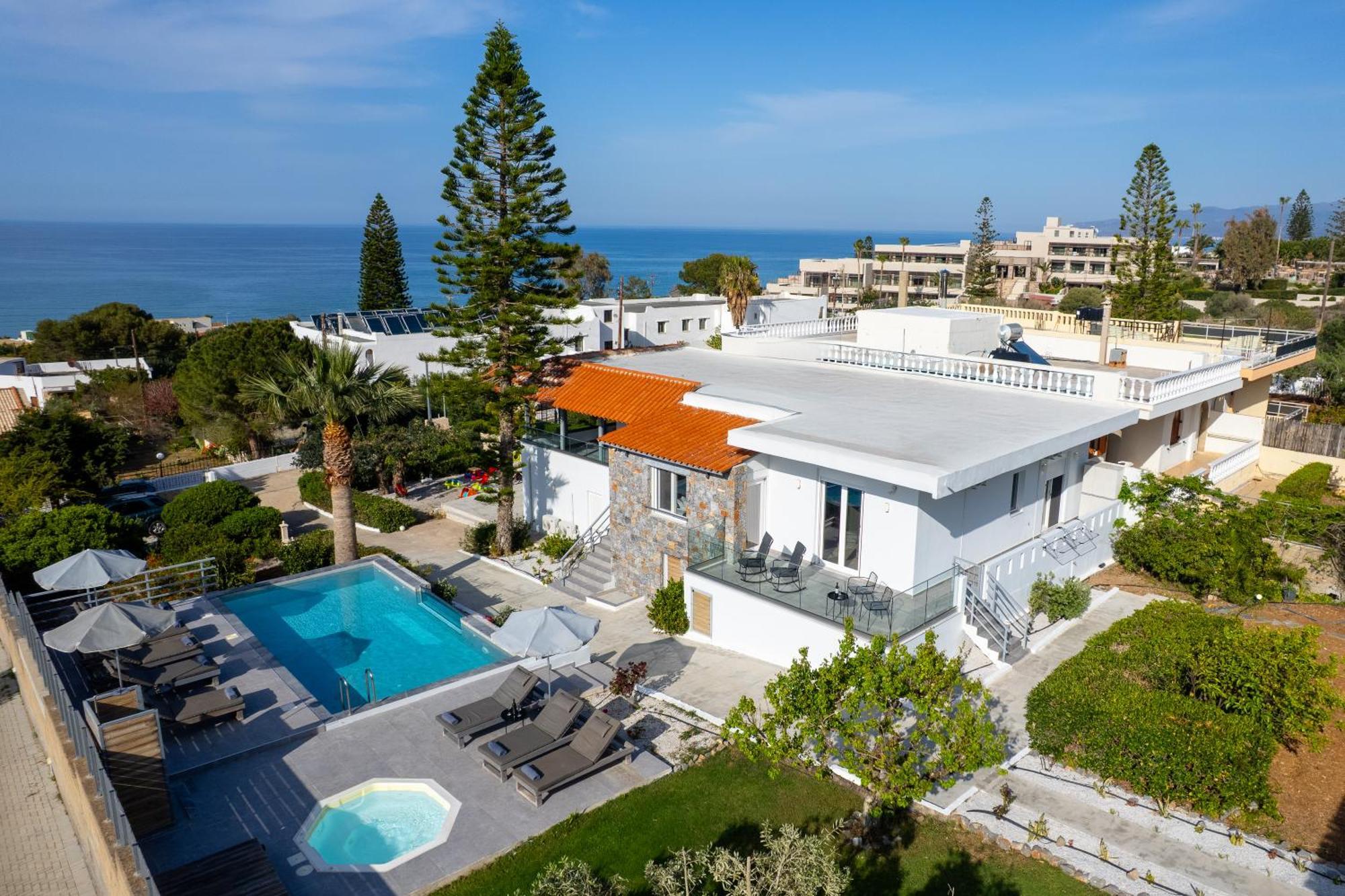 Queen'S Gem Luxury Villa - Heated Jacuzzi & Pool Hersonissos  Luaran gambar